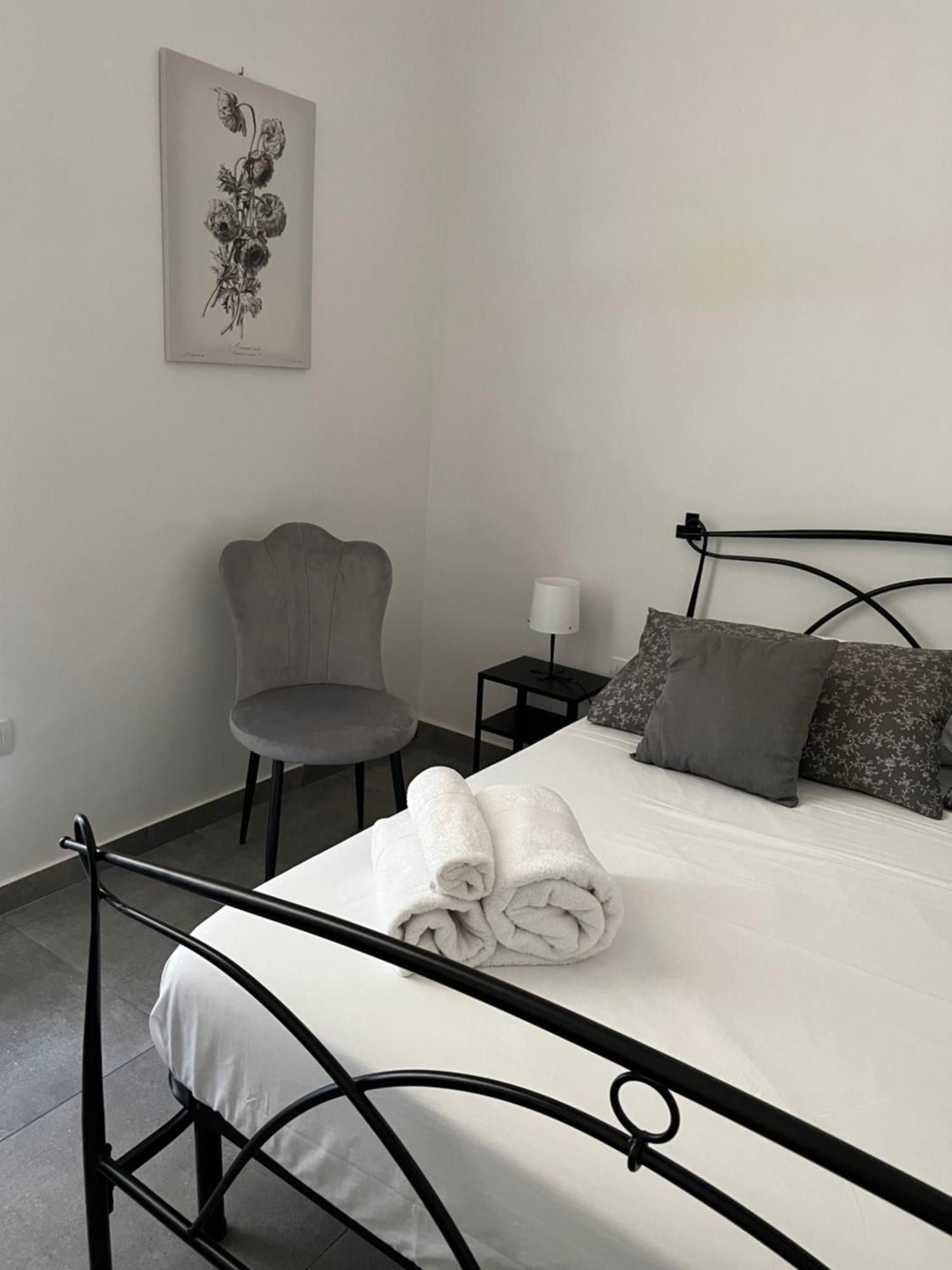 Casa Manfredi Bed & Breakfast Naples Exterior photo